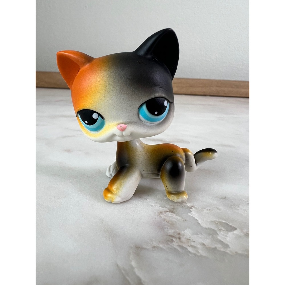 Littlest Pet Shop (LPS) Shorthair Cat #106 Calico Kitty Pink Magnet 2004